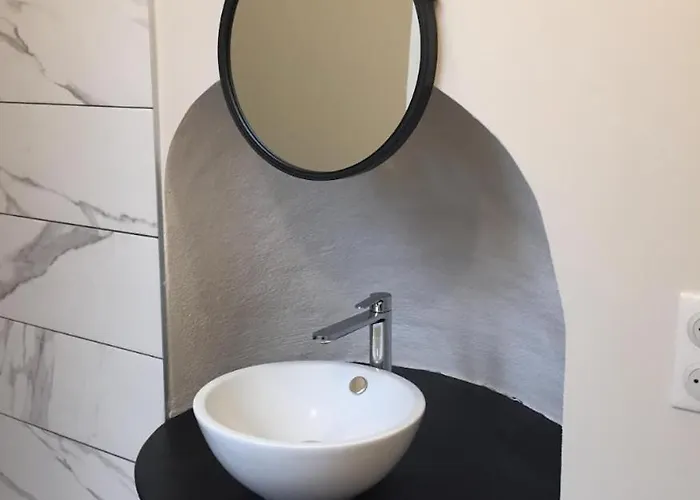 Ancien Couvent Au Coeur Du Vieux Valence (Drome)