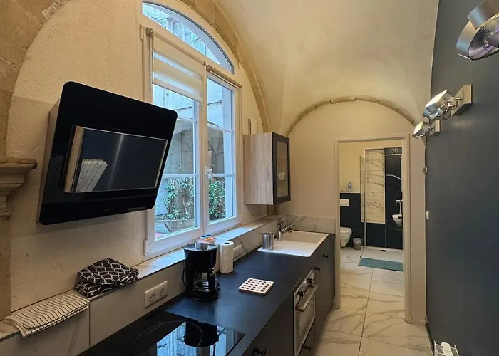 Ancien Couvent Au Coeur Du Vieux Appartement *